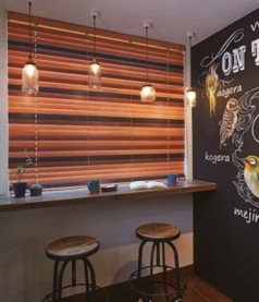 木製ブラインドの画像